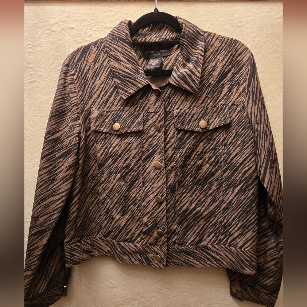 Anne Carson Petite 100% Silk Animal Print Jacket PM